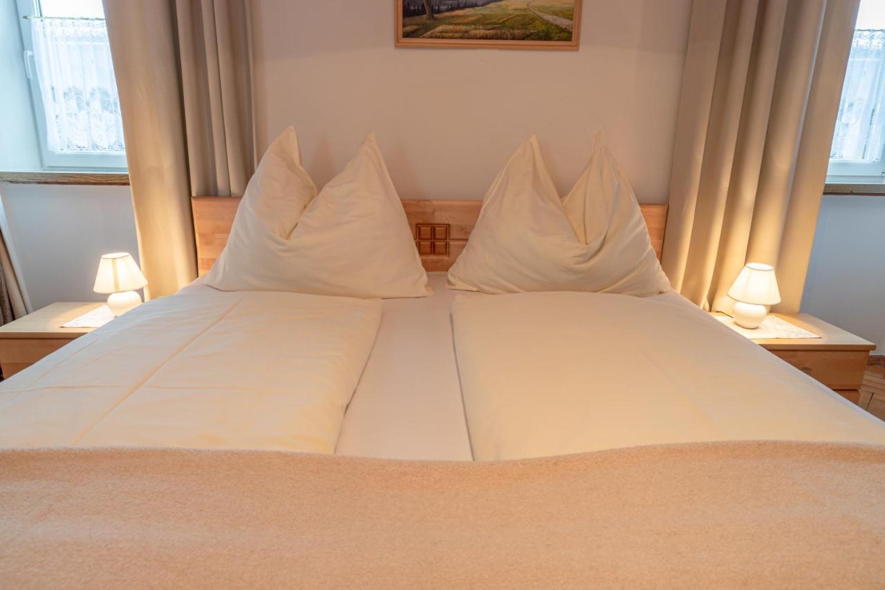 Landhof Waidegger Wirt - Hotel, Restaurant, Bar Buitenkant foto