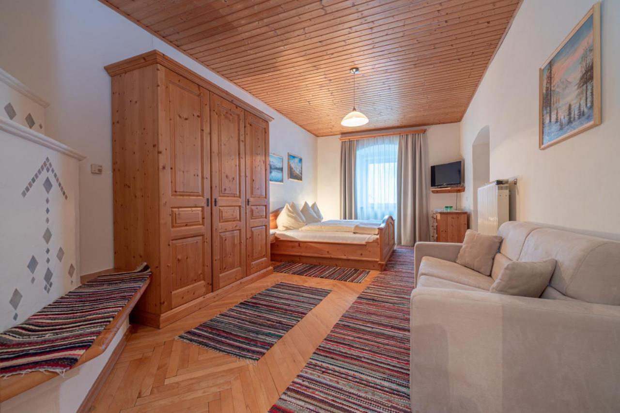 Landhof Waidegger Wirt - Hotel, Restaurant, Bar Buitenkant foto
