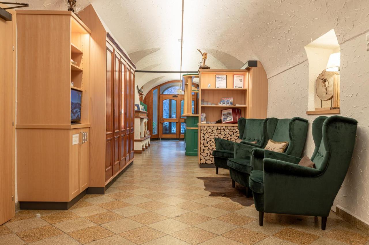 Landhof Waidegger Wirt - Hotel, Restaurant, Bar Buitenkant foto